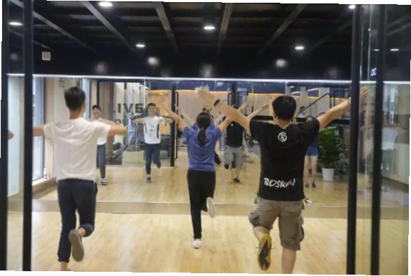 如何利用碎片时间高效享受体育与健身乐趣？